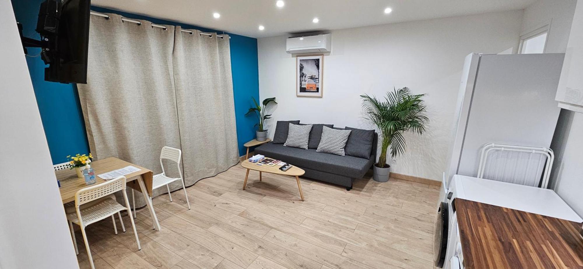 Charmante Maison Avec Jardin Sans Vis-A-Vis Saint-Fons Exterior photo