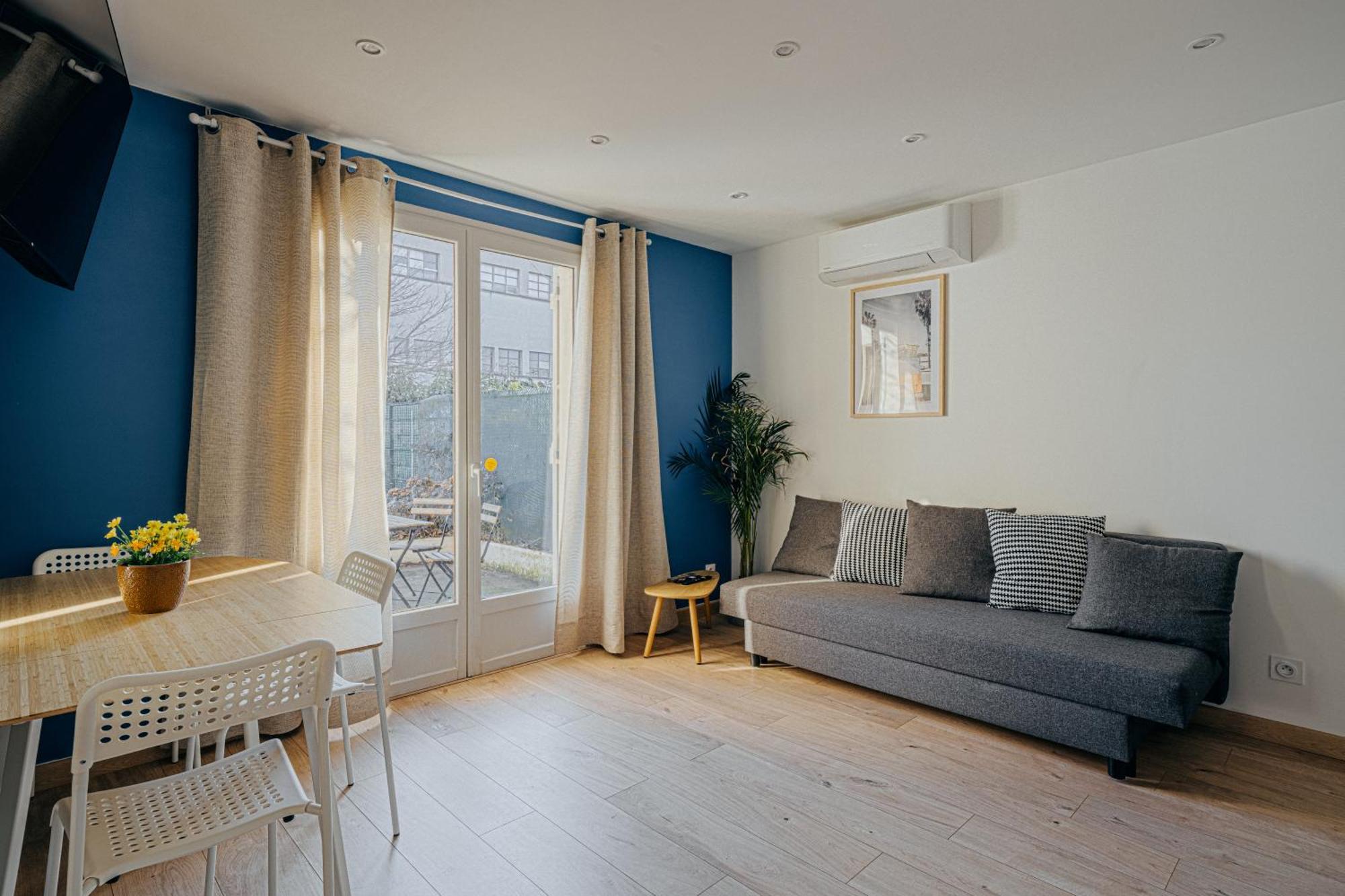 Charmante Maison Avec Jardin Sans Vis-A-Vis Saint-Fons Exterior photo